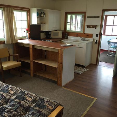 Rainbow'S End Resort Camp Chetek エクステリア 写真