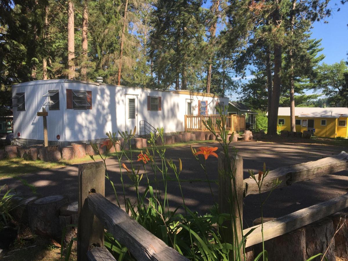 Rainbow'S End Resort Camp Chetek エクステリア 写真