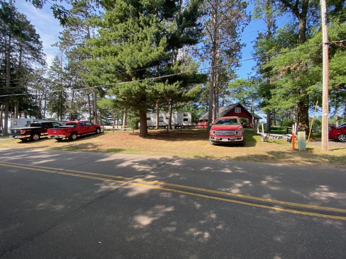 Rainbow'S End Resort Camp Chetek エクステリア 写真
