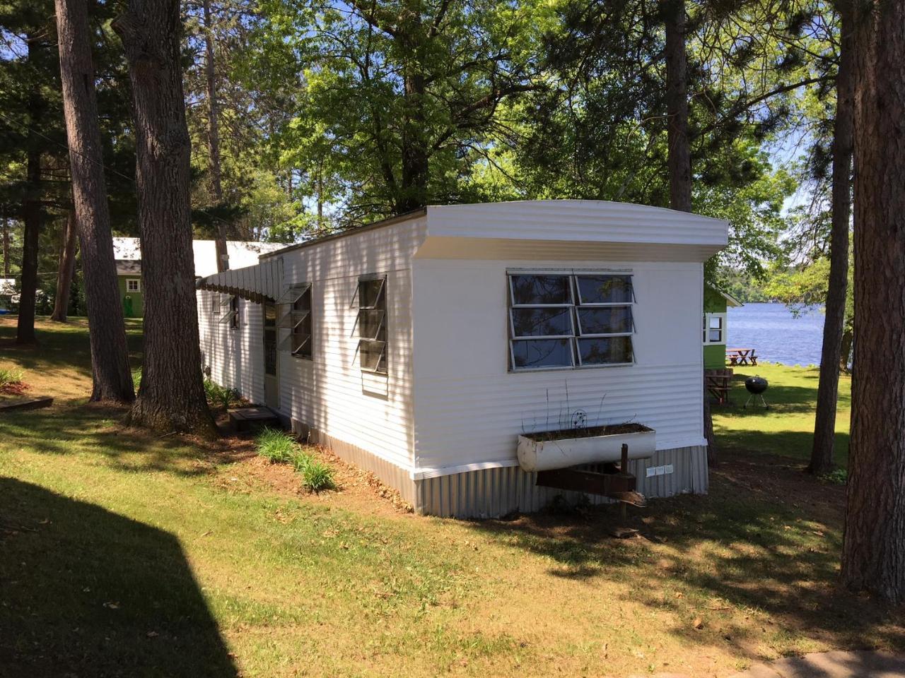 Rainbow'S End Resort Camp Chetek エクステリア 写真